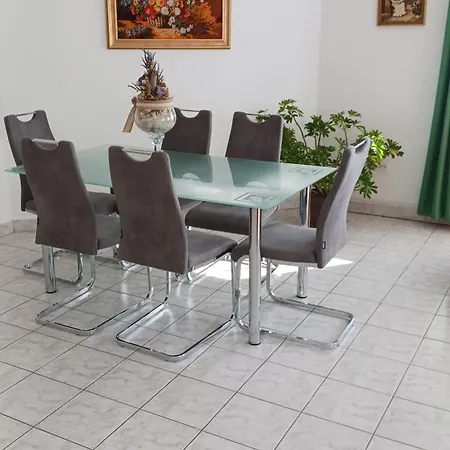 Maria Apartmanhaz 아파트