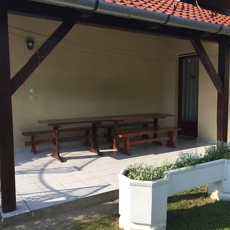Maria Apartmanhaz זלקרוס