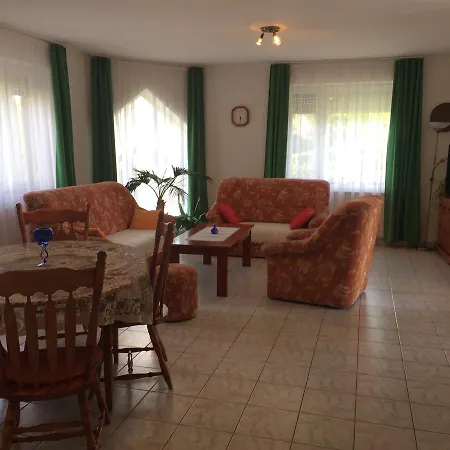 Maria Apartmanhaz Apartment