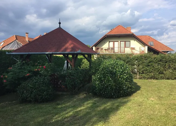 Maria Apartmanhaz Διαμέρισμα *