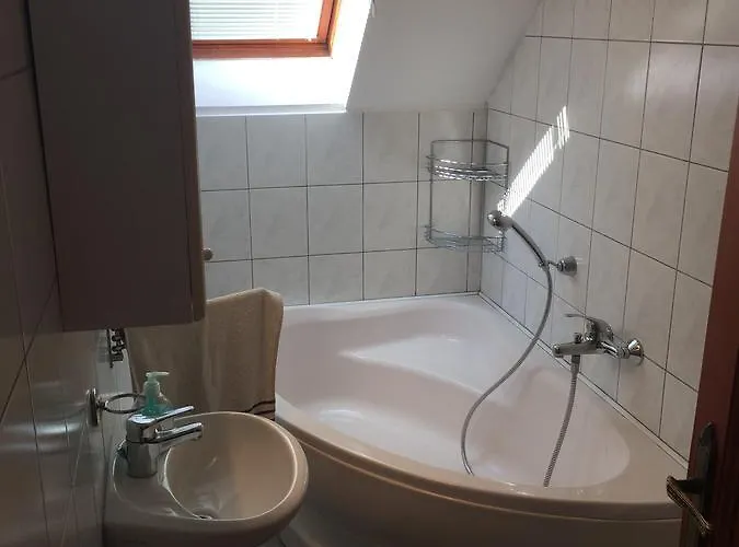 Maria Apartmanhaz Διαμέρισμα *